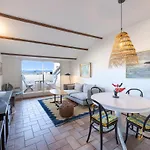 Two Bed With A Fantastic View In Old Town דירה אנטיב