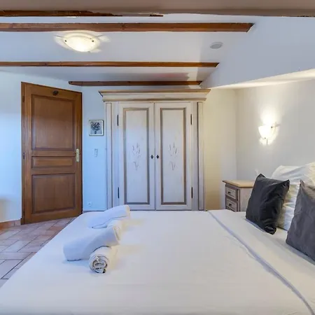 Two Bed With A Fantastic View In Old Town דירה אנטיב