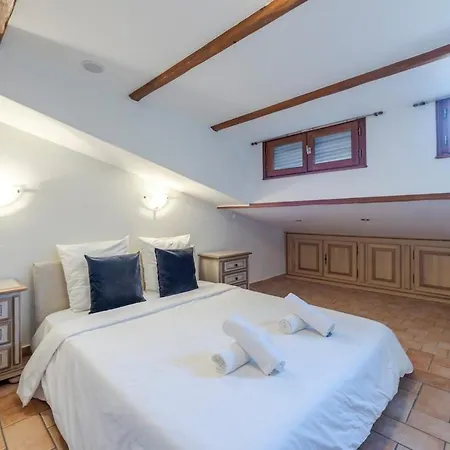 דירה Two Bed With A Fantastic View In Old Town אנטיב