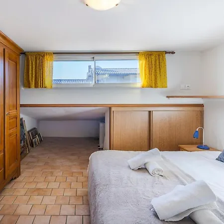 Two Bed With A Fantastic View In Old Town Апартаменты *
